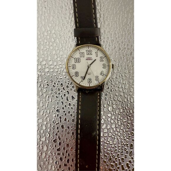 Timex Men’s Indiglo Quartz Wristwatch Water Resistant Stainless Steel - Picture 2 of 10